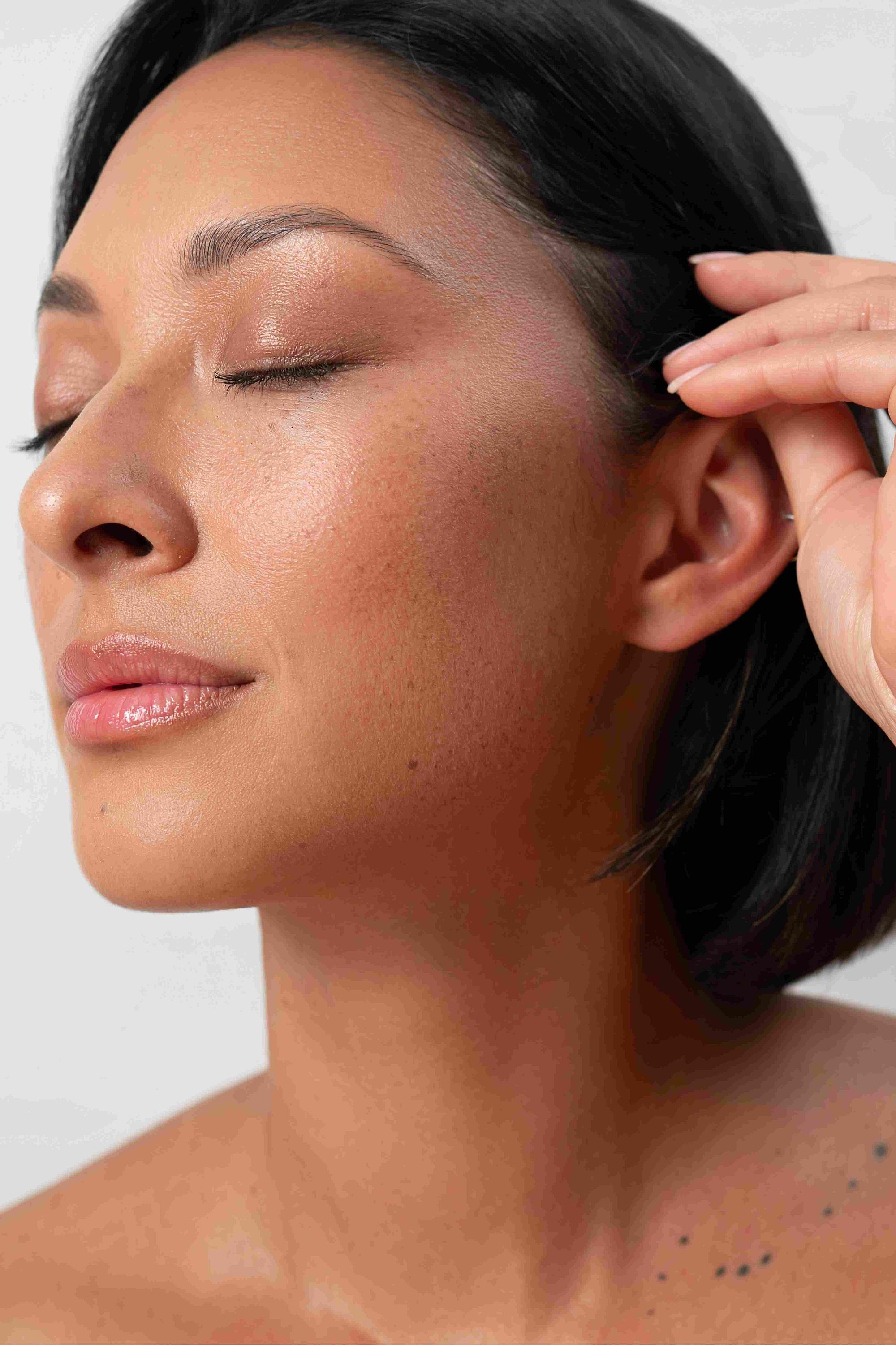 New York MedSpa model with brown hair