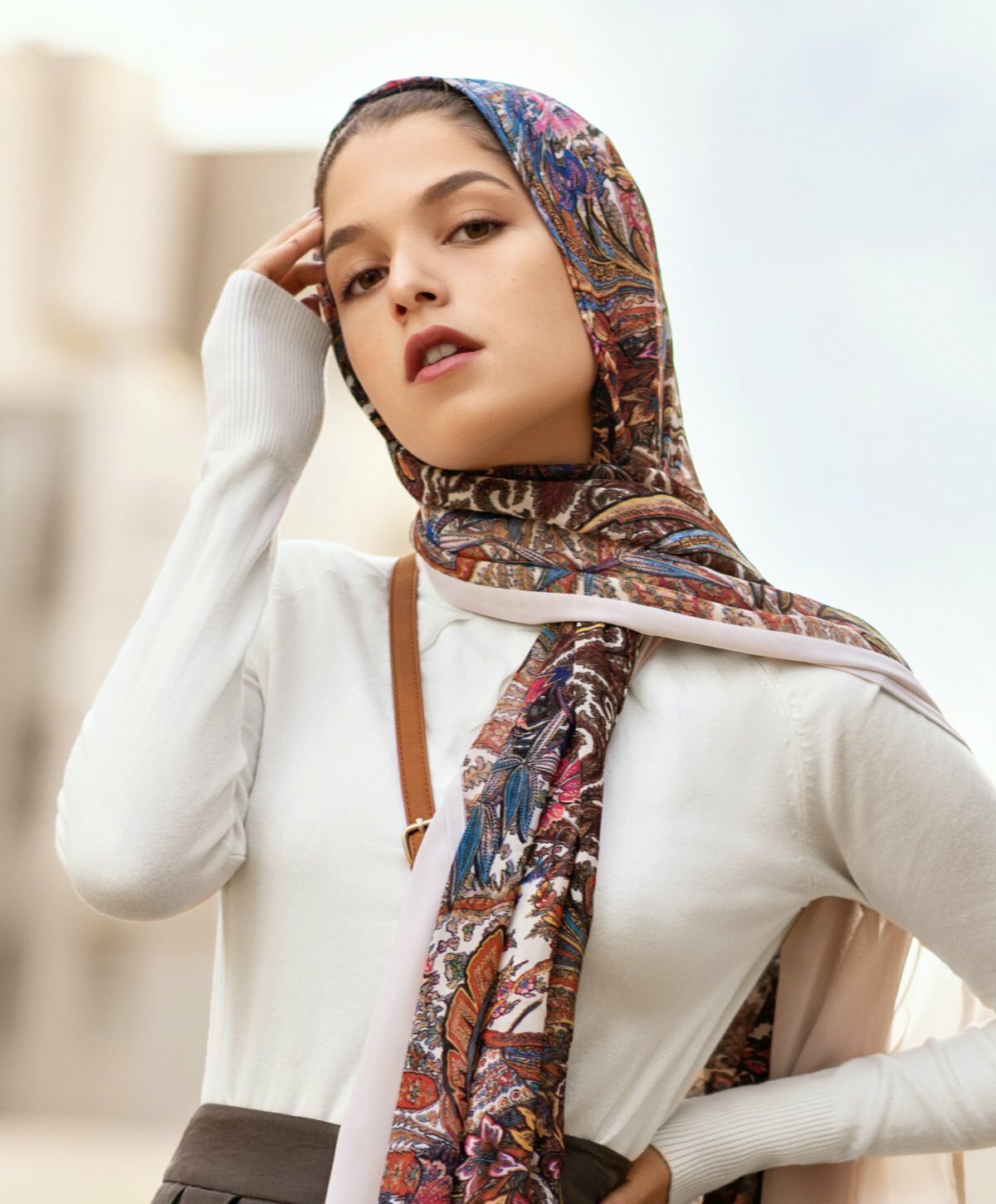 Female Jeuveau client with scarf